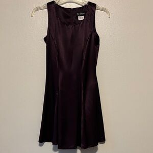 90’s Chic Sleeveless Mini Prom Dress in Deep Purple